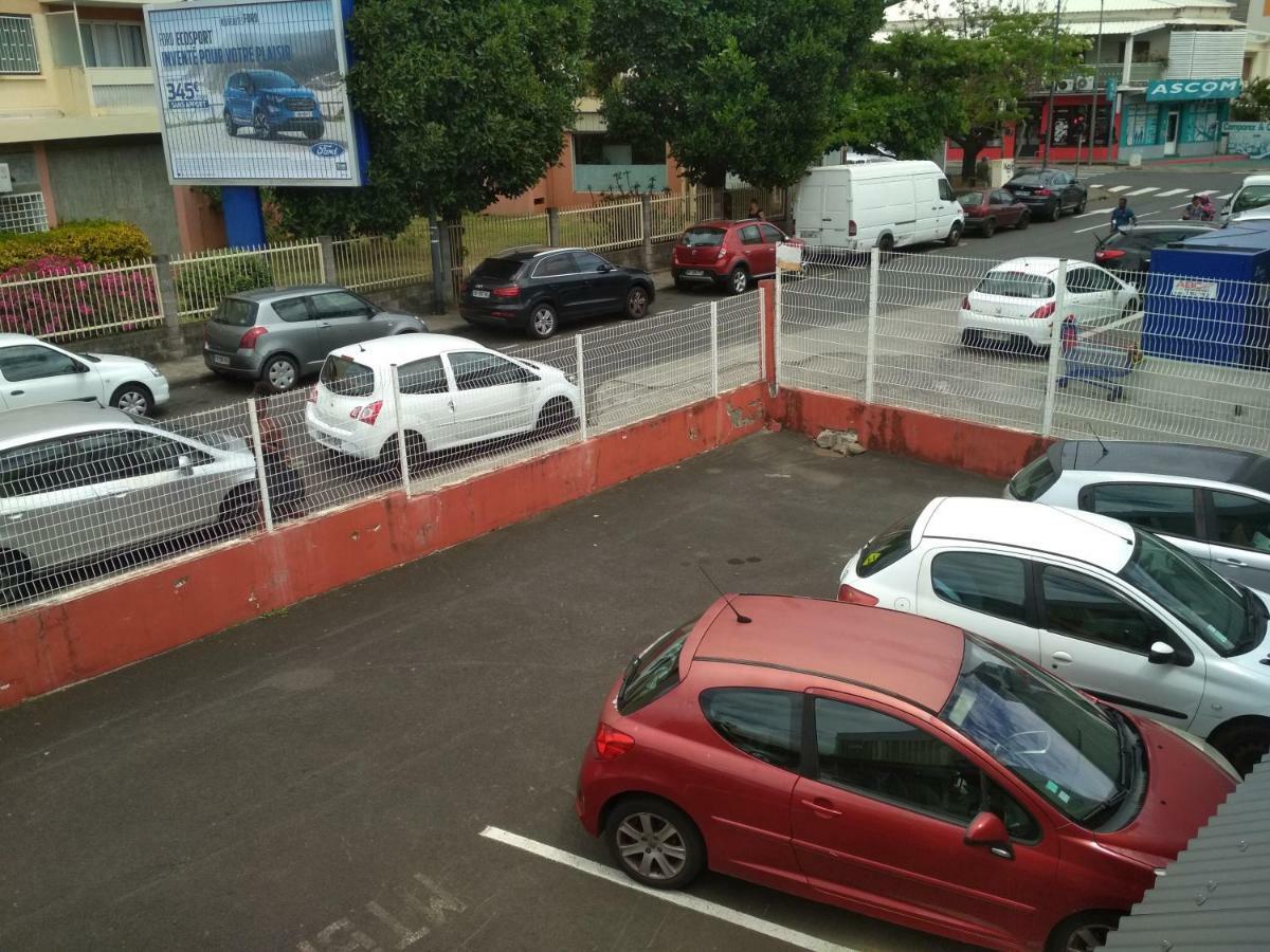 Appartamento Lana Saint-Denis Esterno foto